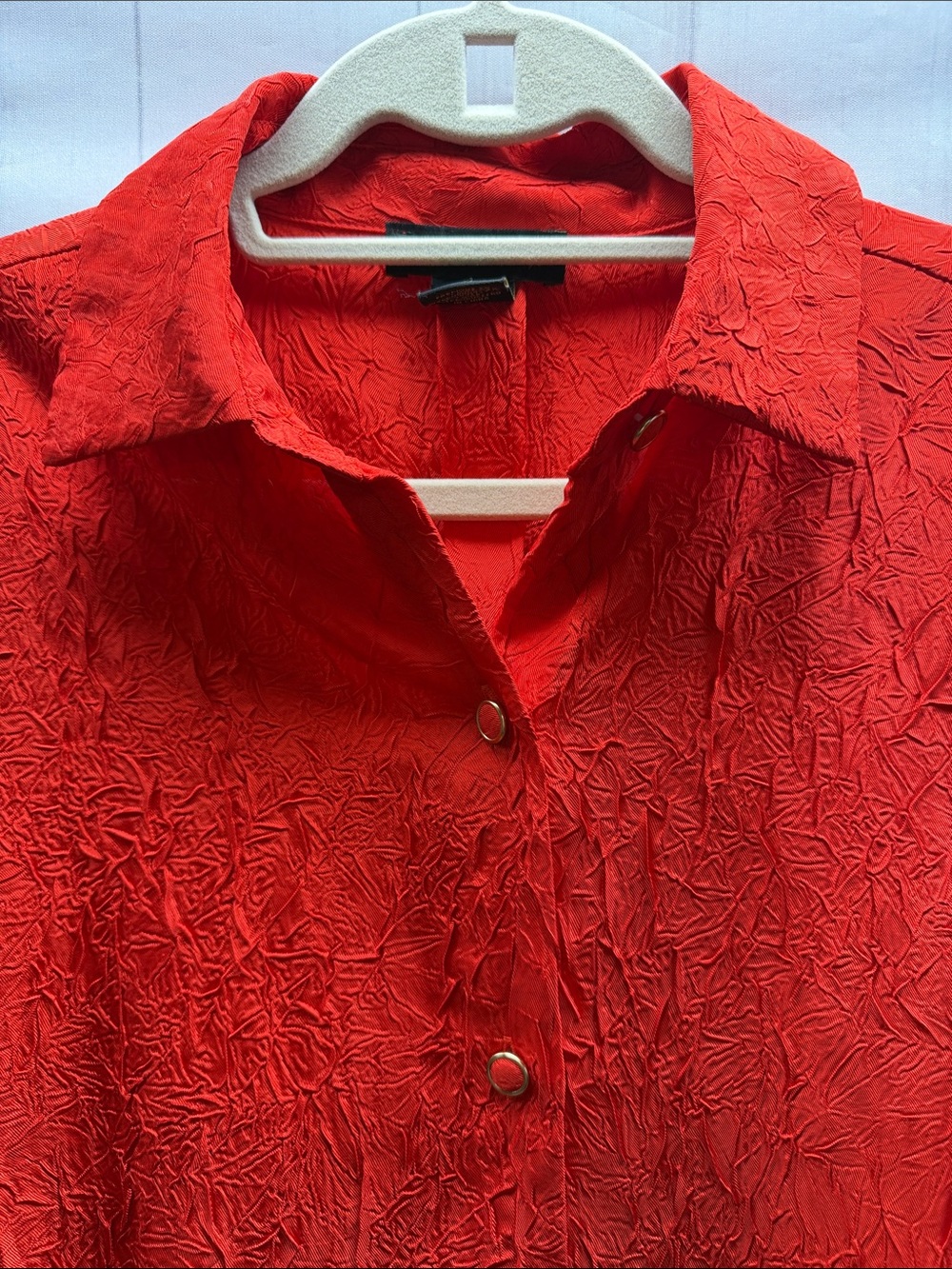 House of Harlow 1960 Vibrant Red Crinkle Textured Long Sleeve Button Down Shirt - Picture 2 of 7